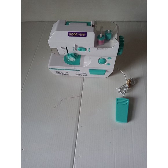 My Very Own Sewing Machine Motorized Machine for Kids Ages 8+ - Picture 3 of 16